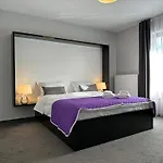 Luxury & By Glam - Parking Free 3* 布拉索夫