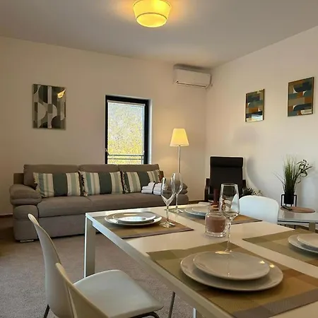 Luxury & By Glam - Parking Free Braşov