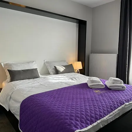 Luxury & By Glam - Parking Free Lägenhet Braşov