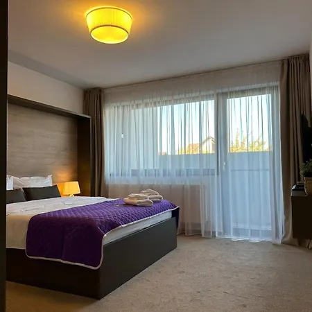 Luxury & By Glam - Parking Free Daire Braşov