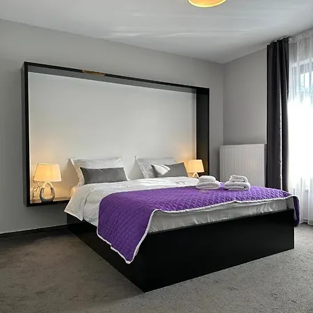 Luxury & By Glam - Parking Free 3* Braşov