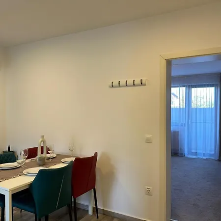 Luxury & By Glam - Parking Free 3* Braşov