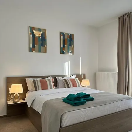 Luxury & By Glam - Parking Free Daire Braşov