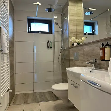 דירה Luxury & By Glam - Parking Free בראשוב