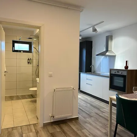 Luxury & By Glam - Parking Free