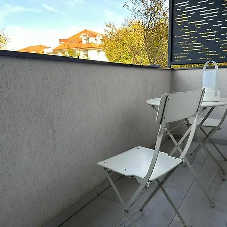 Luxury & By Glam - Parking Free Lägenhet 3*