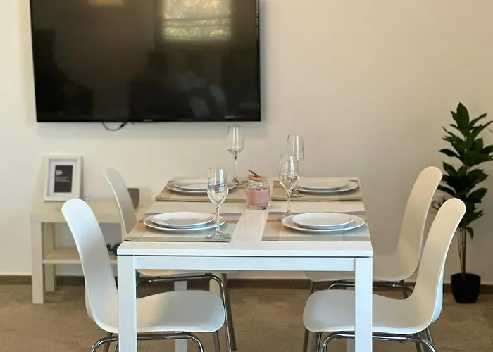 Luxury & By Glam - Parking Free Μπρασόβ