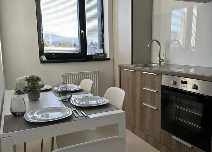 Luxury & By Glam - Parking Free