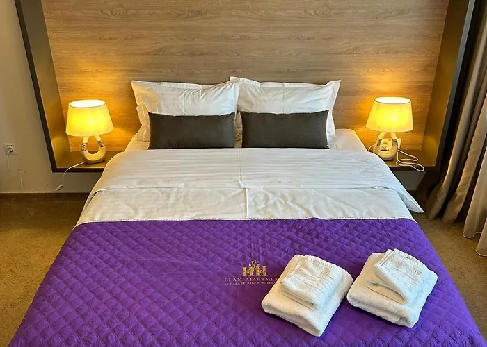 Luxury & By Glam - Parking Free