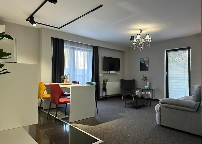 Luxury & By Glam - Parking Free