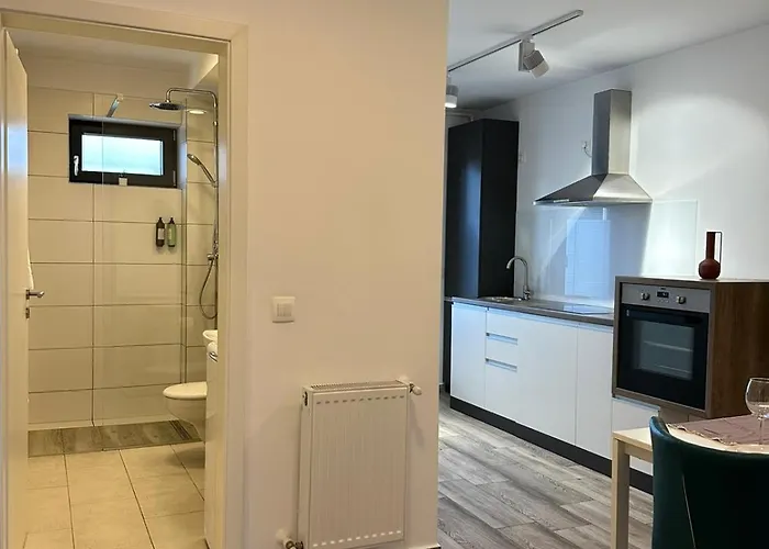 Luxury & By Glam - Parking Free