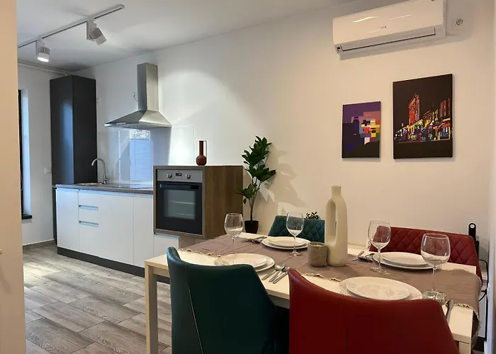 Διαμέρισμα Luxury & By Glam - Parking Free 3*